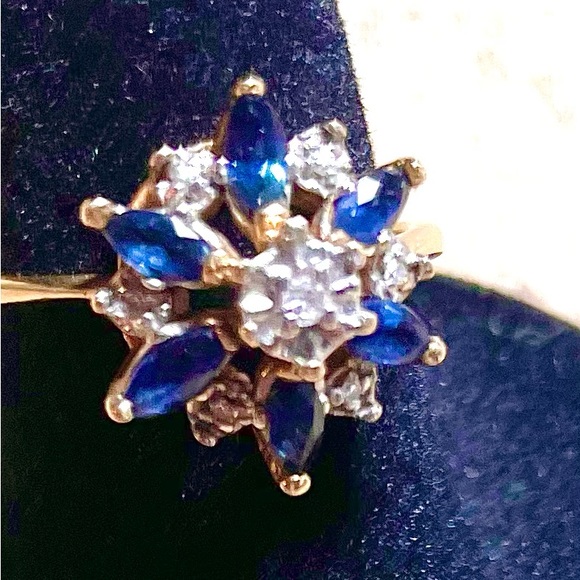 Sapphire/Diamond ring. 14k Beautiful Ceylon Sapphire. Gorgeous ring. size 7 - Picture 2 of 11